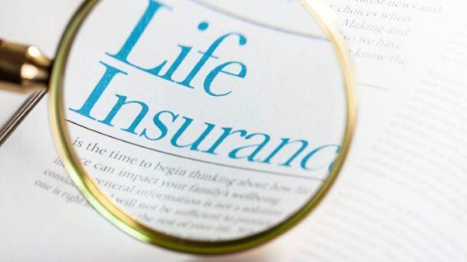 how does life insurance work